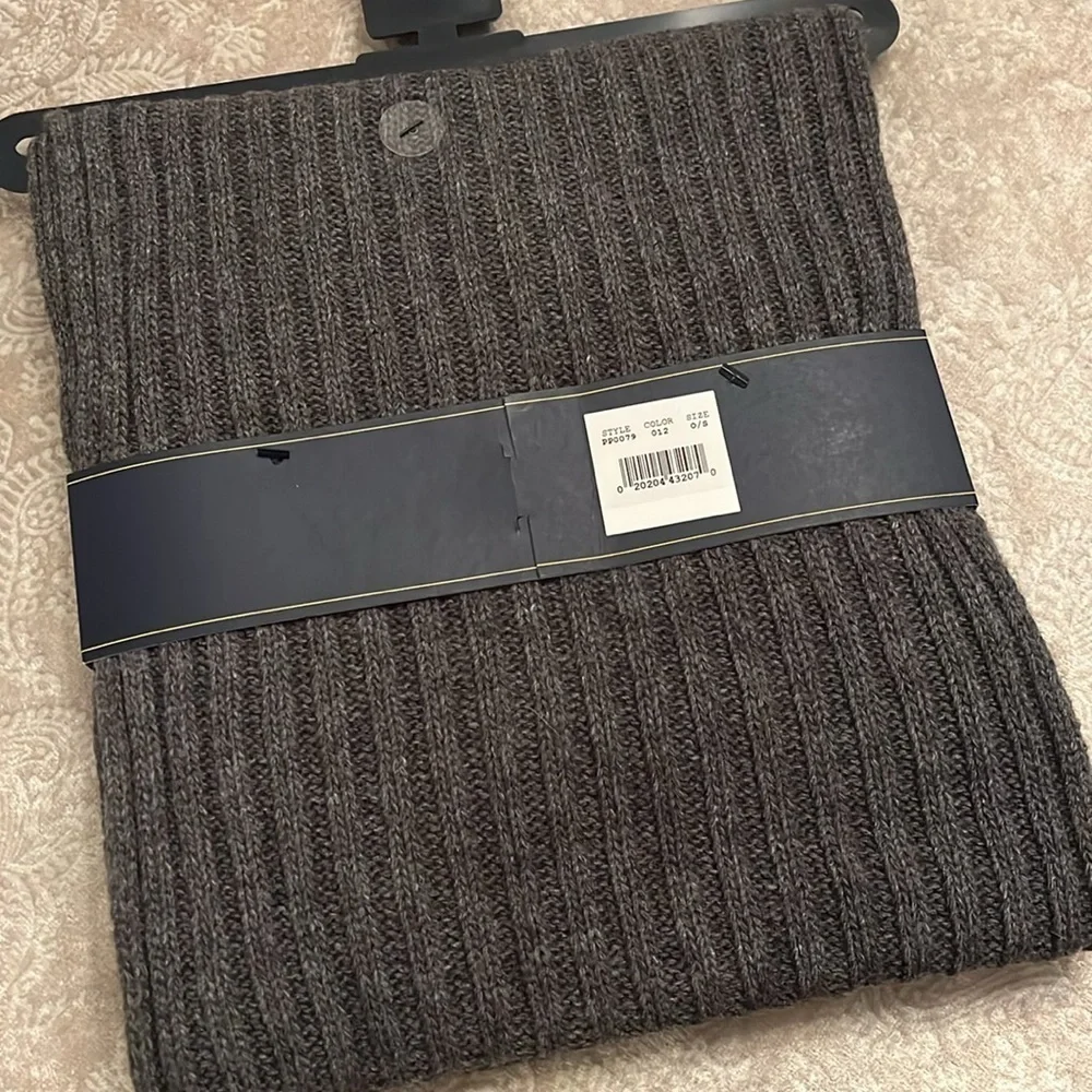 Brand New Polo Ralph Lauren 2-Piece Knit Beanie Hat & Scarf Set Gray Wool Pony
